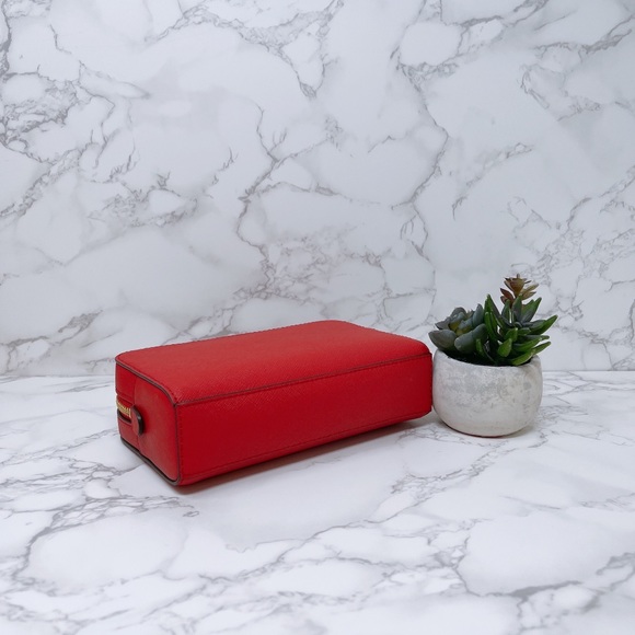 Michael Kors Giftables Box Cardholder and Pouch - Picture 5 of 11